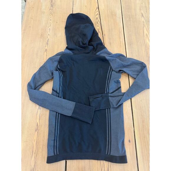 Athleta Black Gray Hooded‎ Long Sleeve Shirt Small - Picture 3 of 5